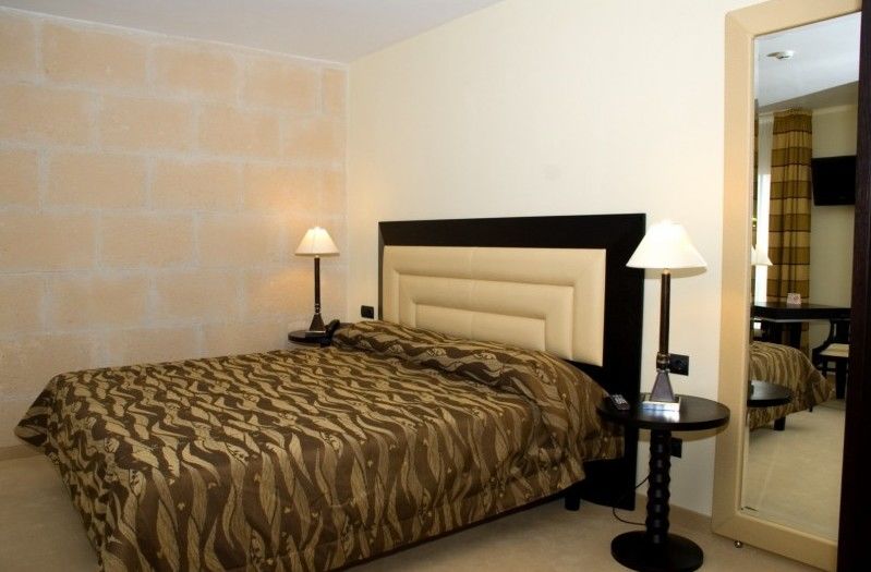 Hotel San Miguel ماهون المظهر الخارجي الصورة