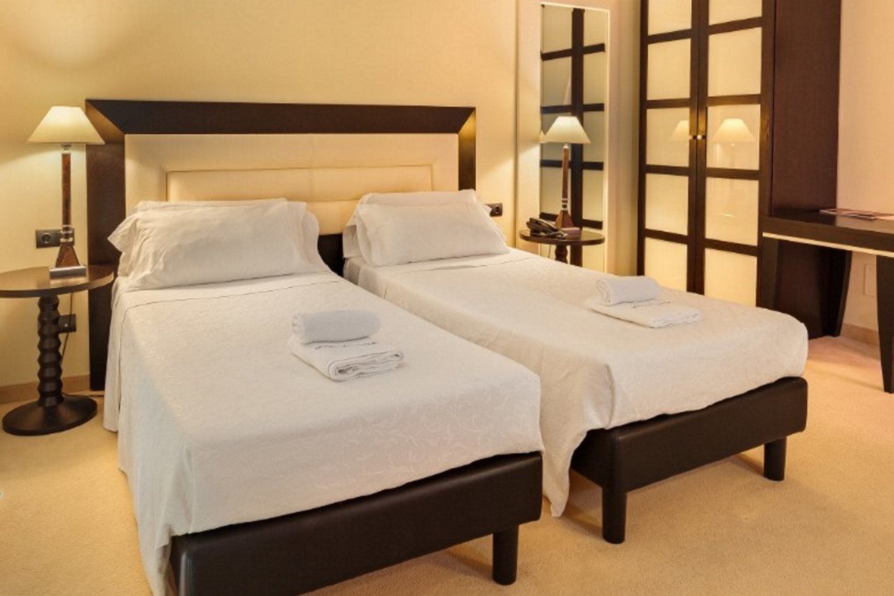 Hotel San Miguel ماهون المظهر الخارجي الصورة